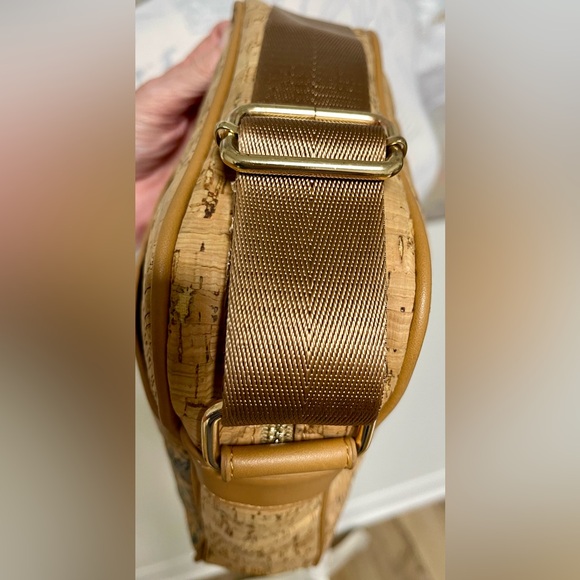 CORK Crossbody Bag from Portugal, camel colors with blue pattern - Picture 8 of 12
